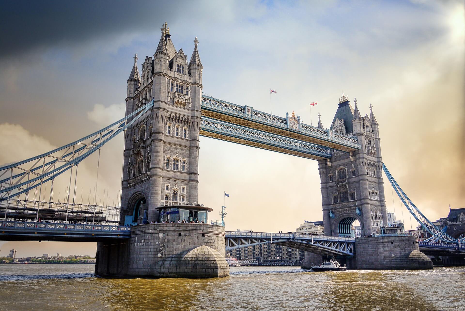 Tower Bridge 倫敦塔橋 ｜ 英國倫敦景點推薦 Richabba